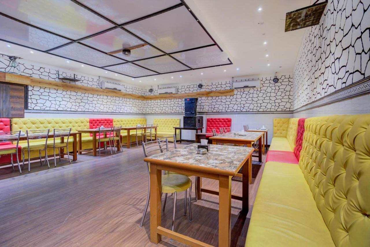 Oyo 67979 Hotel Hollywood Park Sasupāda Extérieur photo