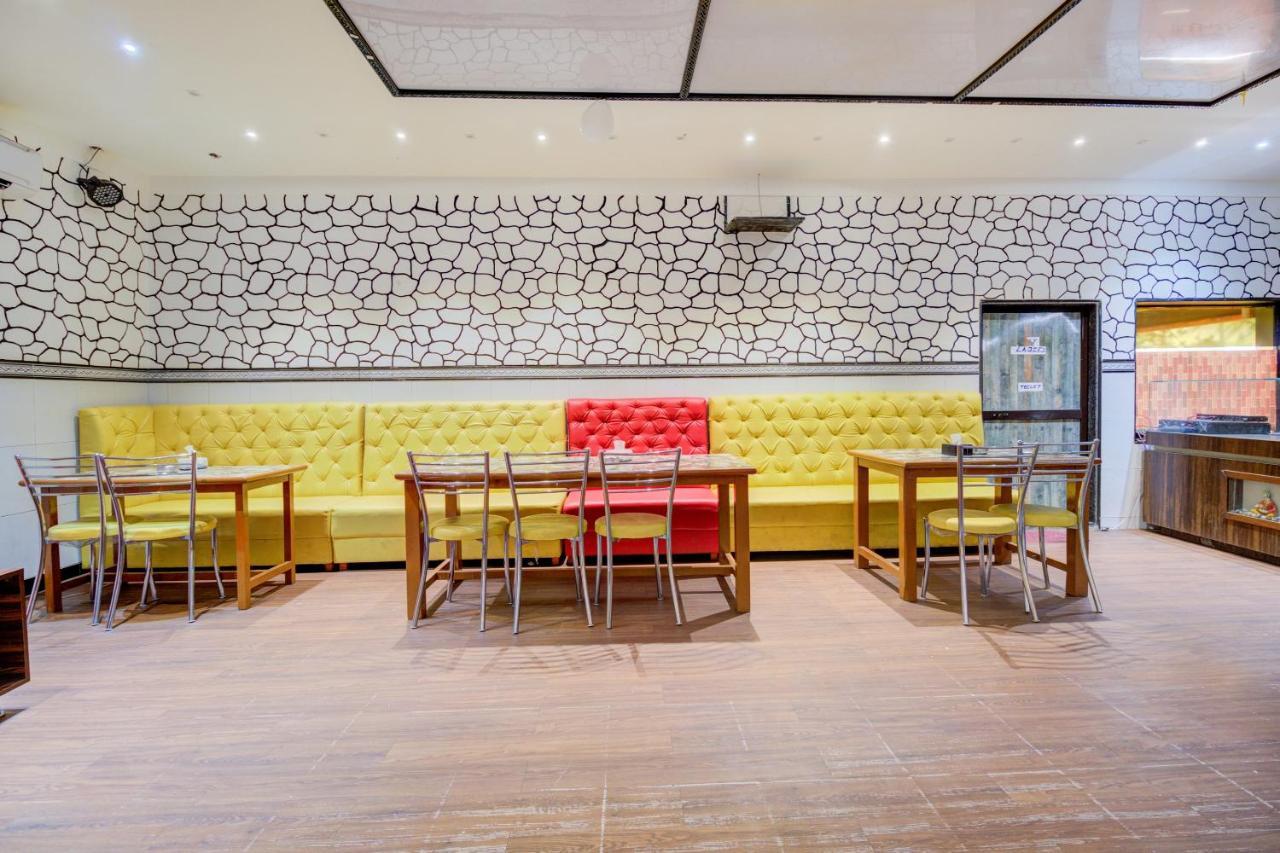 Oyo 67979 Hotel Hollywood Park Sasupāda Extérieur photo