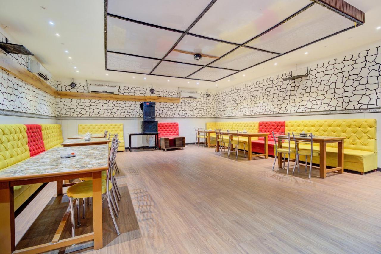 Oyo 67979 Hotel Hollywood Park Sasupāda Extérieur photo